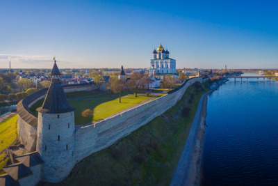 Однодневная экскурсия Псков-Изборск-Печоры — Санкт-Петербург