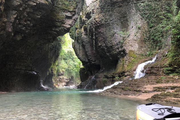 Виды Мартвильская сказка + пещера Прометея c застольем и дегустациями