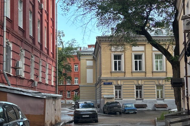 Тайны университетских двориков: МГУ на Моховой