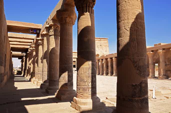 Асуан и Абу-Симбел — легендарные сооружения Египта