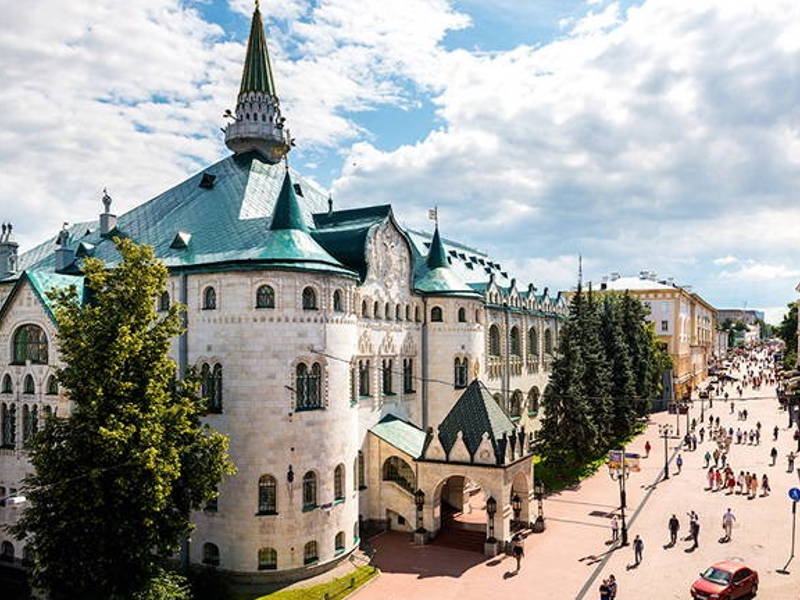 Пешеходная экскурсия по Покровке «Главная улица города»