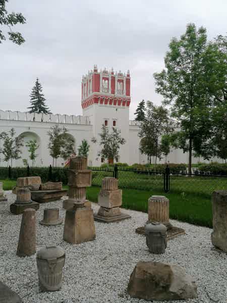 Новодевичье: экскурсия по кладбищу и по монастырю - фото 3
