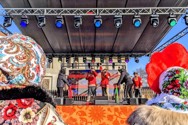 Виды Масленица в парке Лога