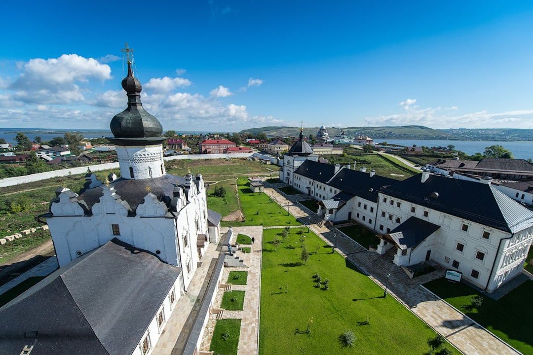 Экскурсия в Раифу, Храм Всех Религий и Свияжск  — фото 4