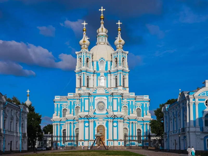 Смольный институт благородных девиц