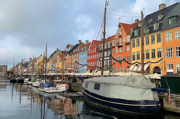 Danish Happiness Trails - History and Modernity of Copenhagen