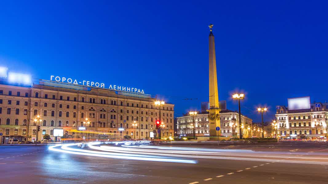 Индивидуальная экскурсия «Революционный Петроград» на минивене - фото 4