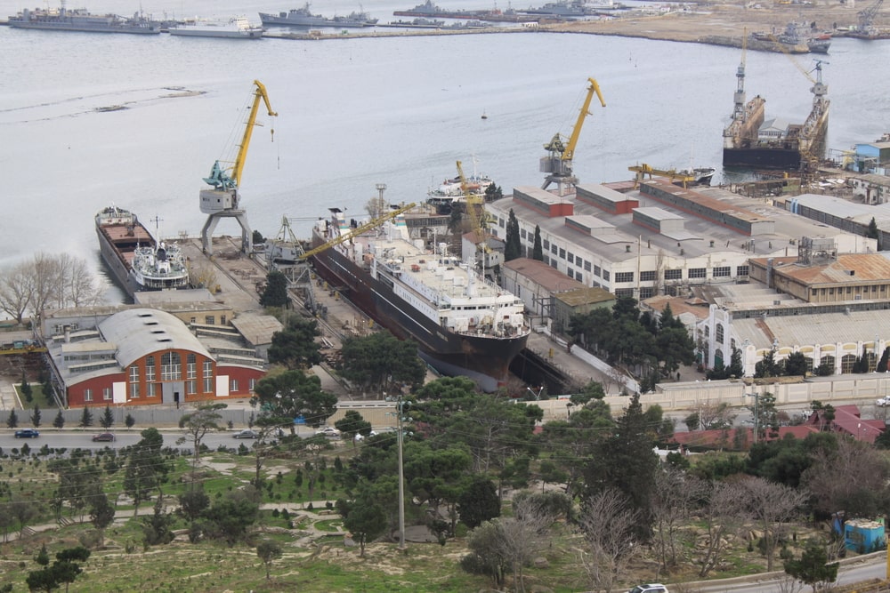 Морской порт Баку
