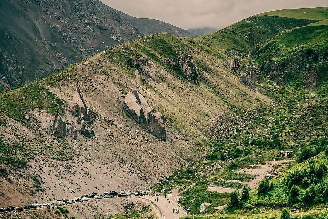 Джилы-Су, водопады, Харбас, скалы Аватары и смотровые на Эльбрус — фото 2