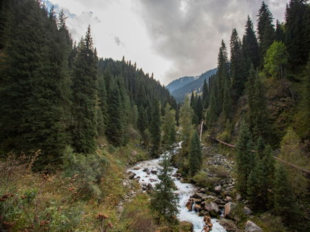 Горячий источник Алма-Арасан