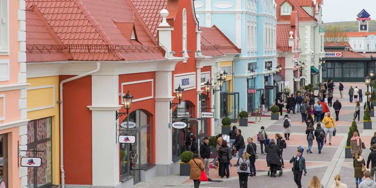 Shopping Tour from Budapest to the Parndorf Designer Outlet Center - photo 2