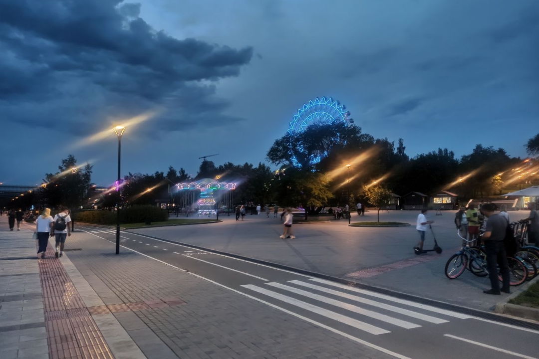 Вечерний Новосибирск: огни города и тайны улиц — фото 3