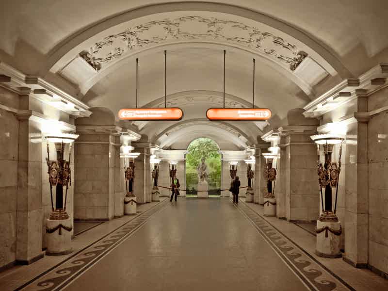 Петербург на метро. Экскурсия по метрополитену - фото 6