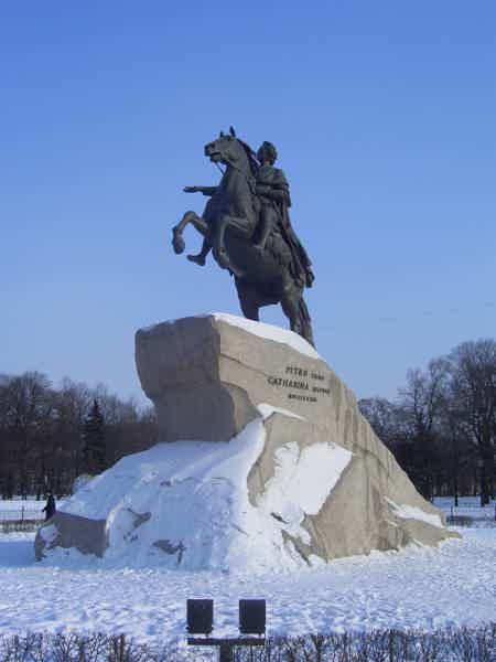 Истоки власти в России. Политика на сцене Петербурга - фото 4