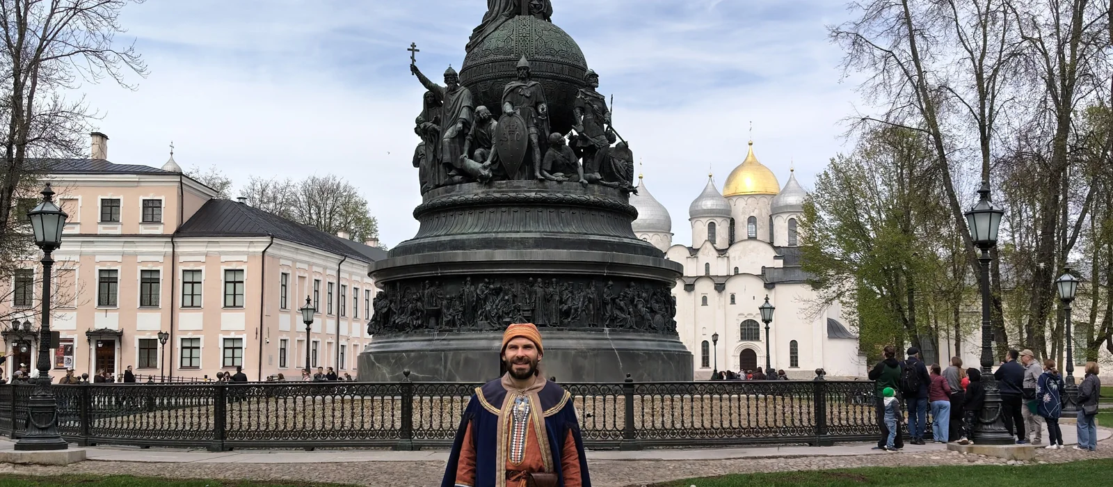 «Кремль город держит»: театрализованная экскурсия в мини-группе — экскурсия, Великий Новгород, Россия | Покатаем