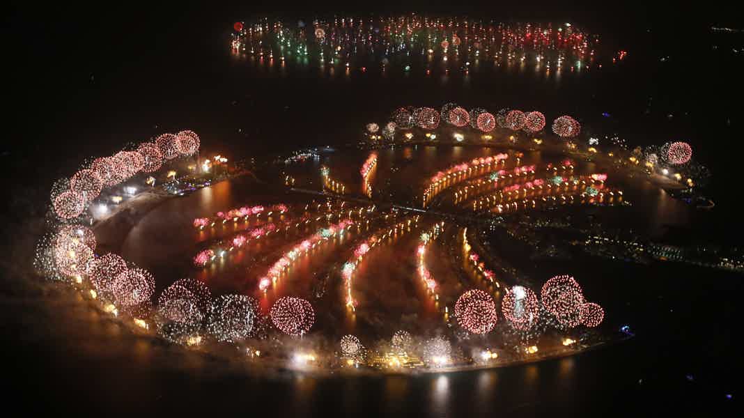 Новогодняя вечеринка на арабской лодке в Дубае - фото 1