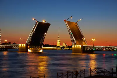 Автобусная экскурсия «Таинство разводных мостов»