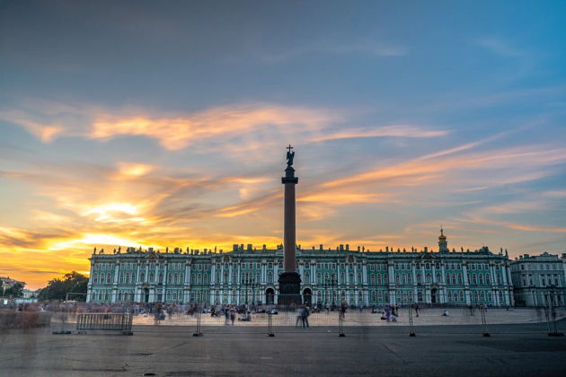 Фото к экскурсии Большая обзорная на 5 часов: Петербург, Смольный, Петропавловская крепость