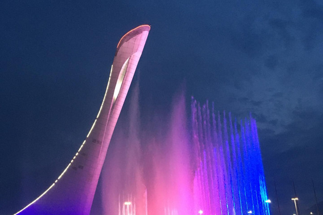 Вечерний Олимпийский парк и шоу фонтанов