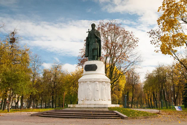 Псков: развлекательно-историческая аудиопрогулка по главному проспекту города — экскурсия, Псков | Покатаем