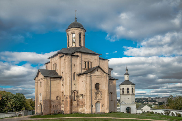 Православные святыни Смоленска на транспорте туристов