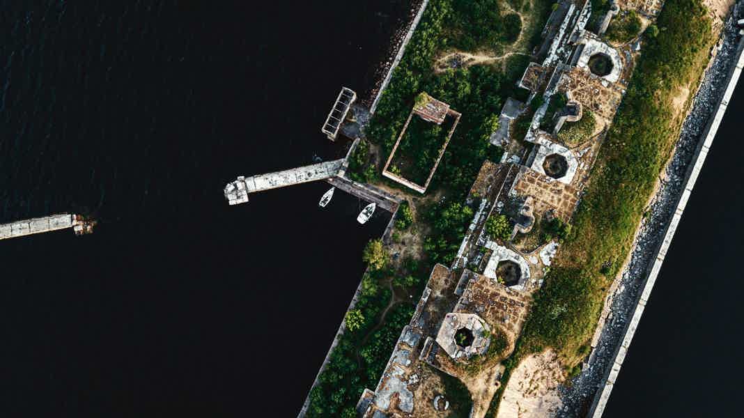 Морское путешествие на мощнейший форт Кронштадта - фото 1