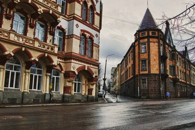 «По Выборгу и его окрестностям на авто»