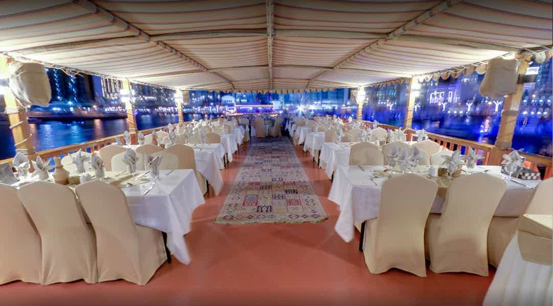 Ужин на арабской лодке в районе Дубай Марина из Шарджи и Аджмана  - фото 7
