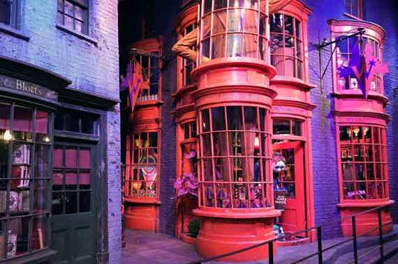 To the Warner Brothers Harry Potter studio with transfer