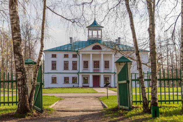 В гости к Некрасову — экскурсия в усадьбу «Карабиха» в мини-группе