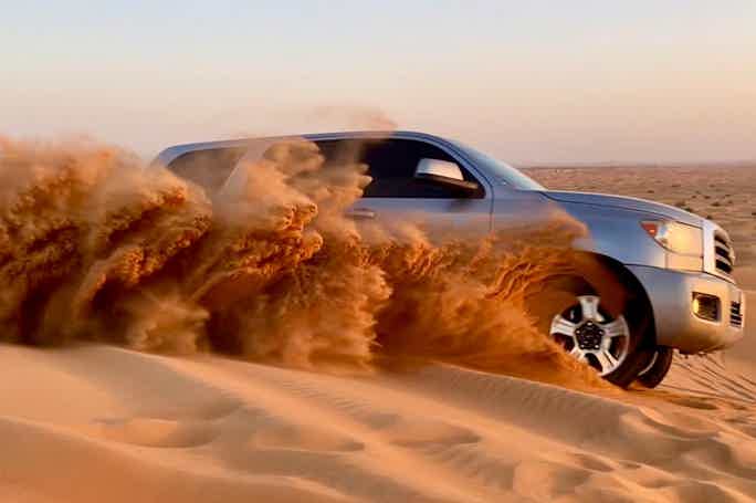 VIP-тур: сафари в пустыне Дубая Lah Bab (Red Dunes)
