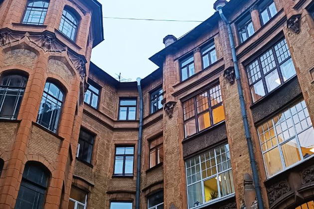 Коломна: Петербург полусумасшедших