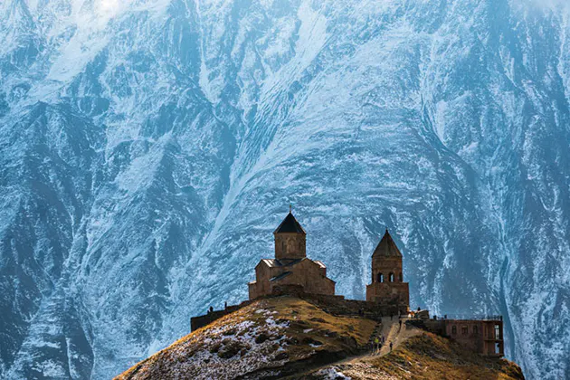 Казбеги и Трусо: травертиновые долины и горы Кавказа — фото 3