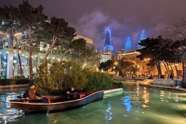 Виды Вечерний Баку