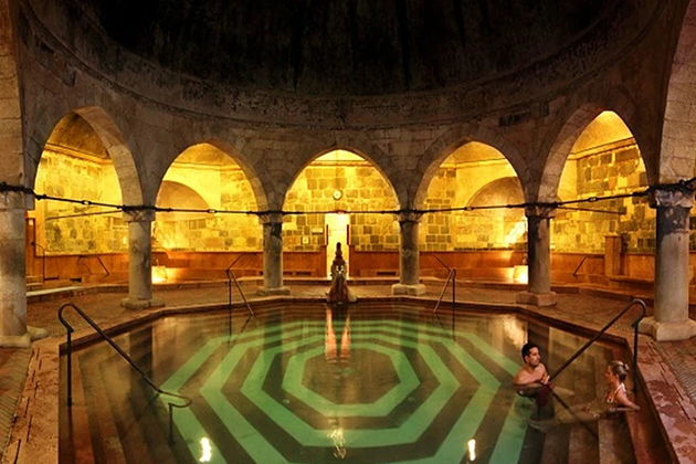 Виды Пешком по мосту Свободы в Буду