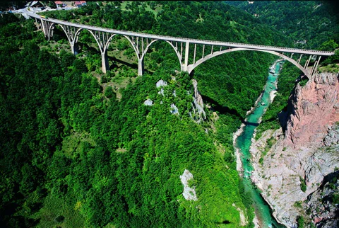 Индивидуальная экскурсия Каньоны, Черное озеро, Дурмитор