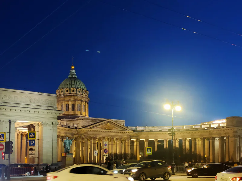 По Святыням Петербурга на комфортабельном автомобиле — фото 6, Санкт-Петербург | Покатаем