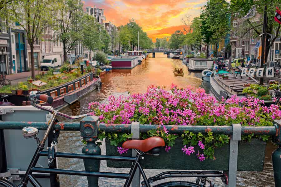 Amsterdam: Evening Canal Cruise with Pizza and Drinks - photo 6