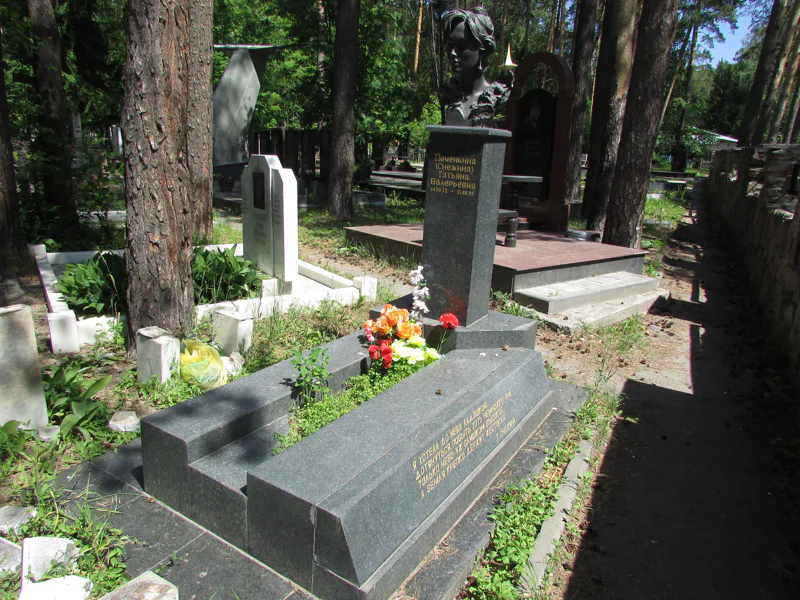 Экскурсия по главному некрополю Новосибирска — фото 3, Новосибирск | Покатаем
