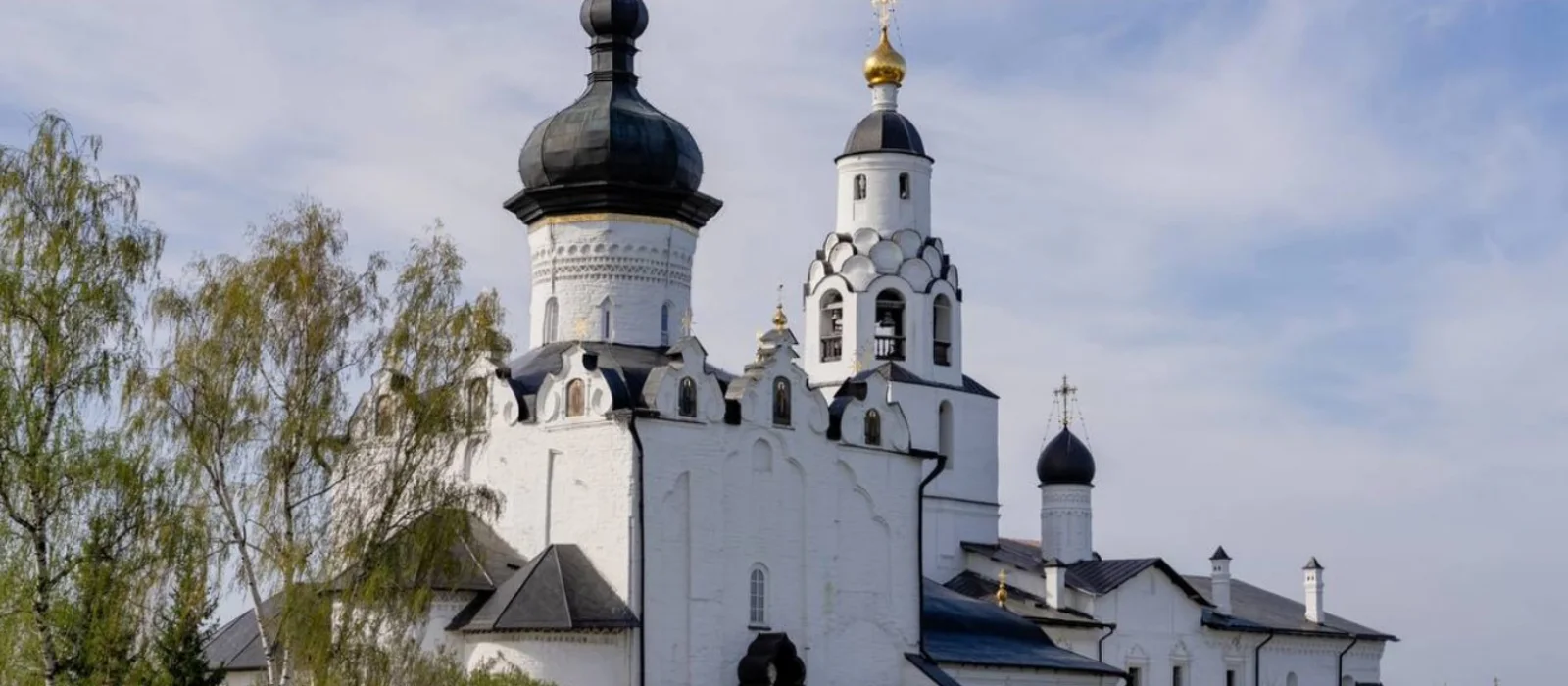 По окрестностям Казани: Свияжск, Раифа, Иннополис и Вселенский храм — экскурсия, Казань, Россия | Покатаем