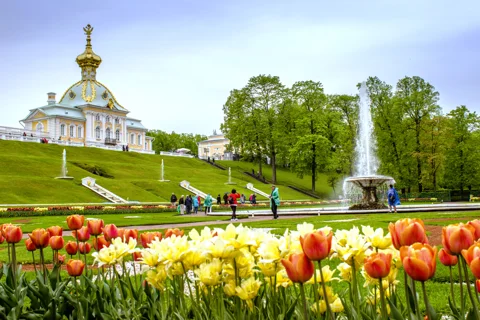 Автобусная экскурсия в Петергоф с посещением нижнего парка и большого дворца