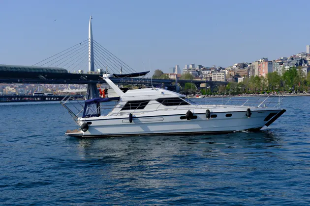 Индивидуальный круиз по Босфору на 'Luxury' яхте — 2 часа — фото 3