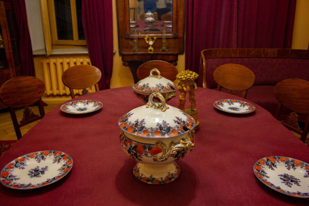 Виды Красный граф — «очаровательный негодяй»!