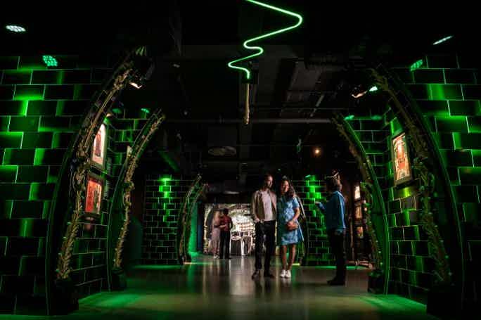 London: Harry Potter Must-See Photo Exhibition & Hop-on/Hop-off Bus Trip