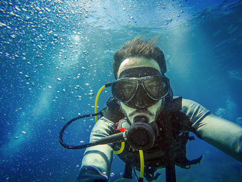Погружение с аквалангом в Deep Dive Dubai с профессиональным инструктором