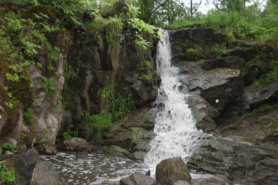 Бердские скалы, два водопада и озеро Карпысак - фото 2