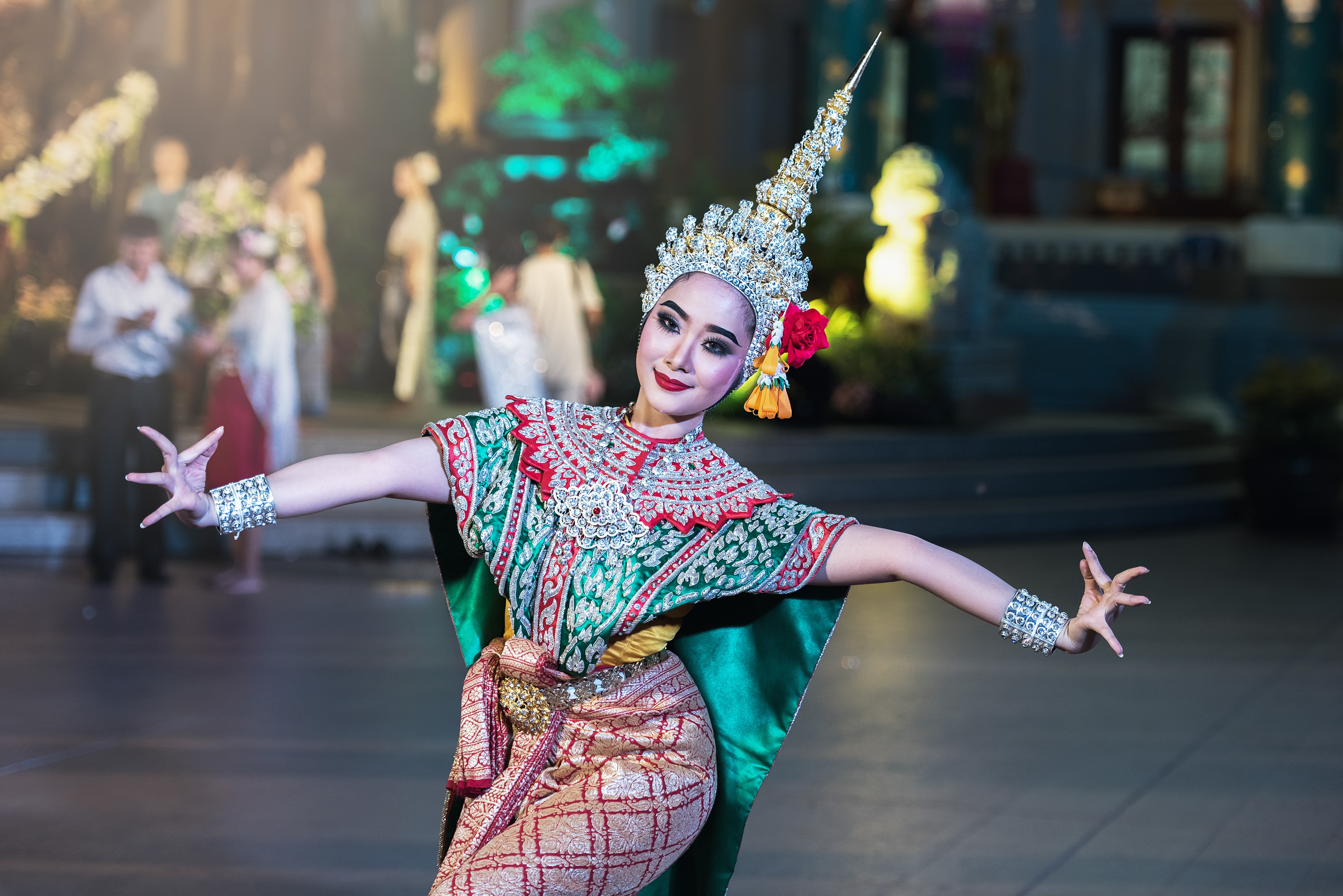 Культура таиланда. Национальный танец Тайланда. Тайские танцы. Тайские танцовщицы. Таиланд танцы.