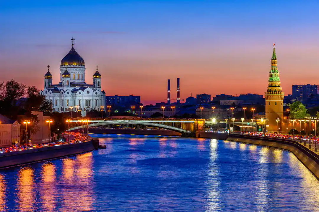 Ужин, музыка и танцы на премиум-теплоходе в центре Москвы — фото 1
