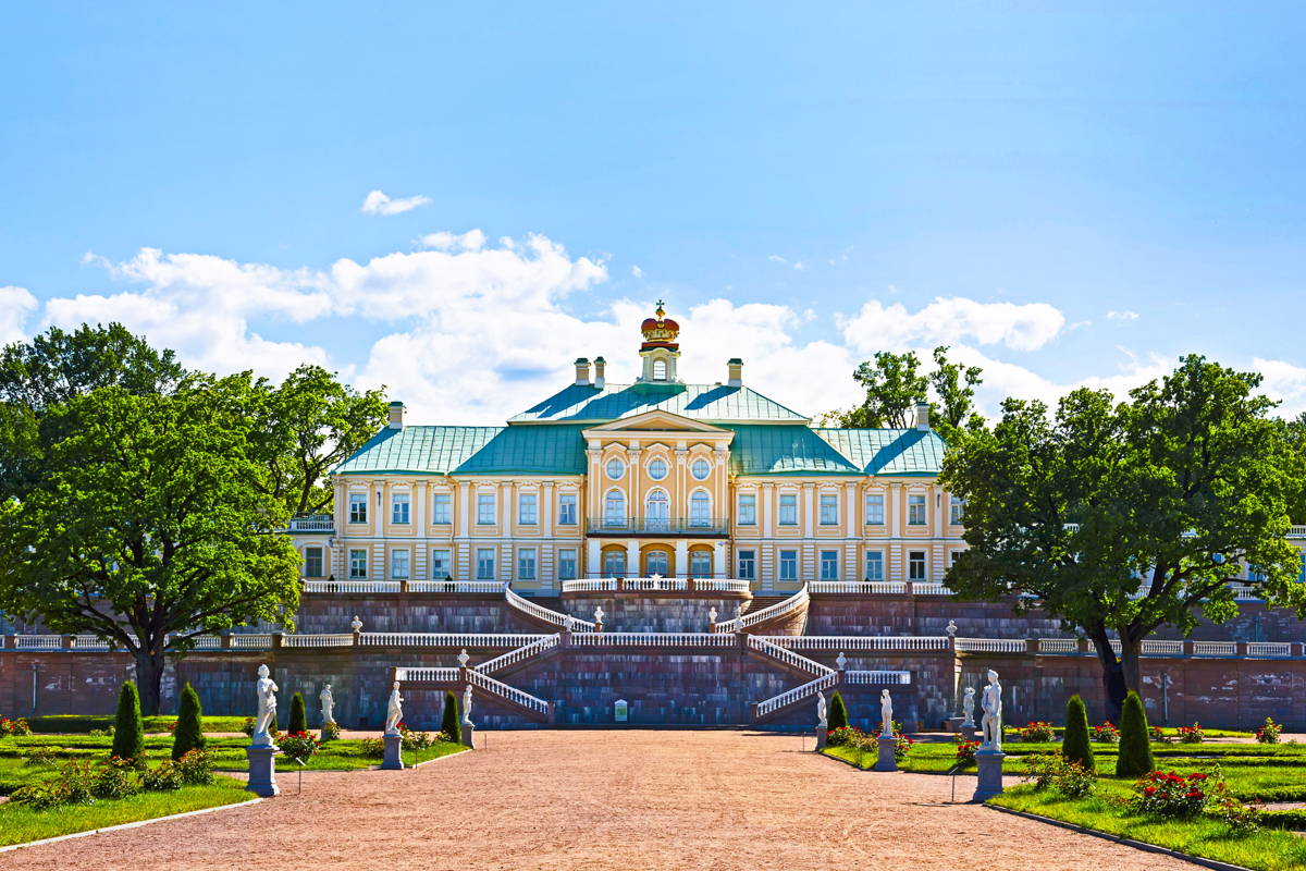 Большой Меншиковский дворец