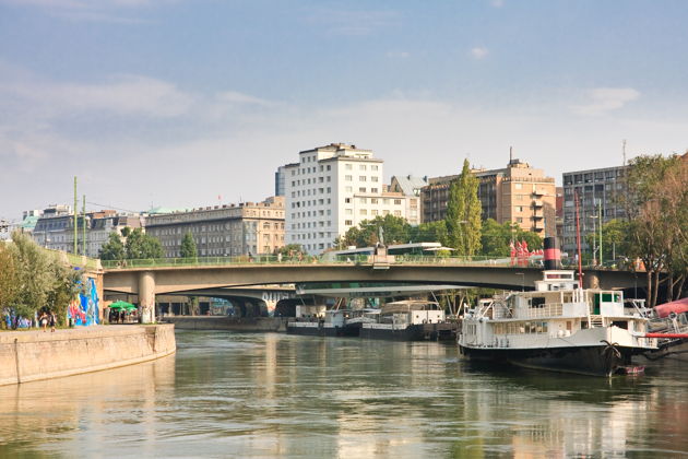 Вечерний круиз по Дунаю